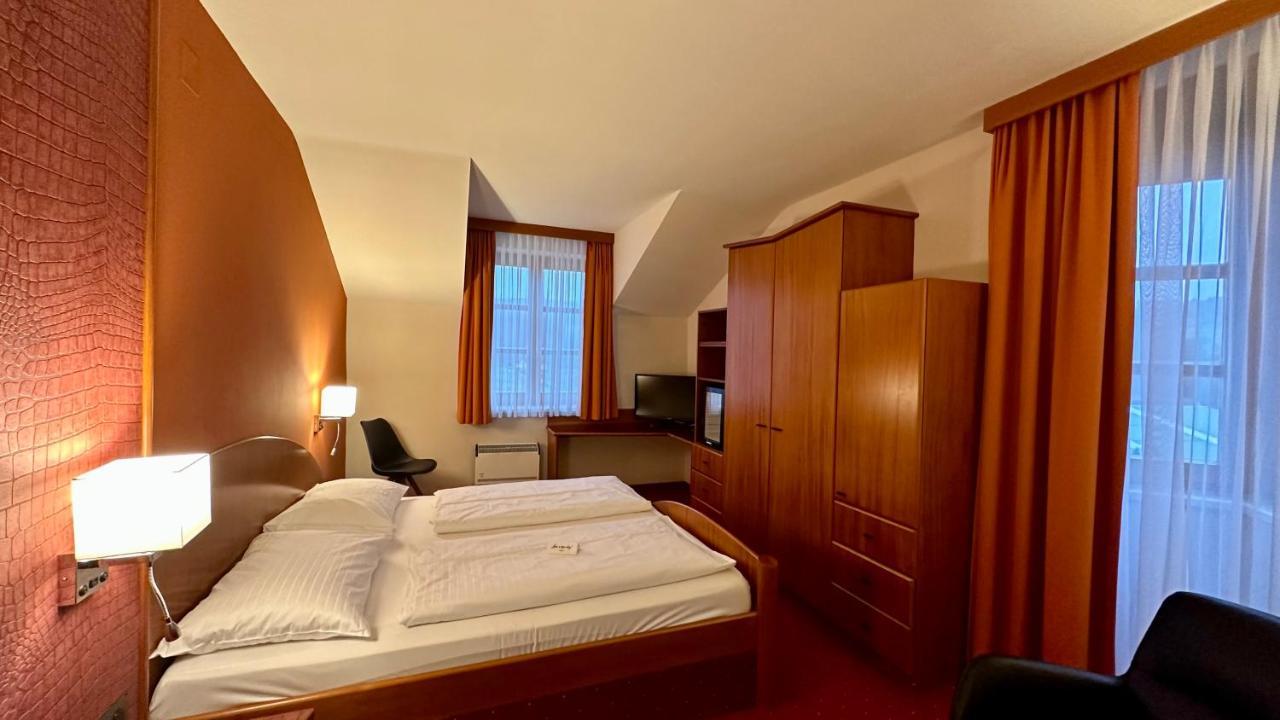 Vitalhotel Krainz Лойперсдорф бай Фюрстенфелд Екстериор снимка