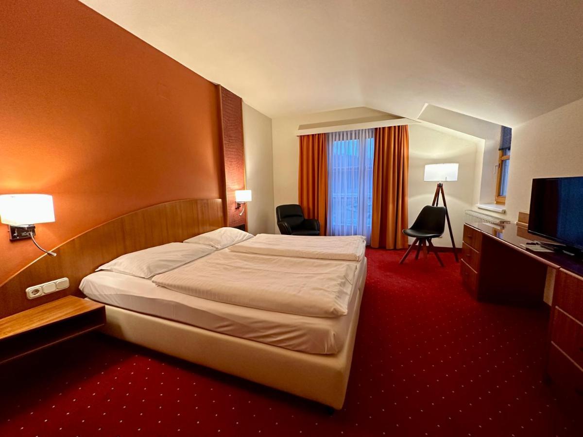 Vitalhotel Krainz Лойперсдорф бай Фюрстенфелд Екстериор снимка