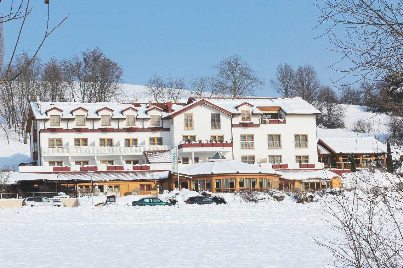 Vitalhotel Krainz Лойперсдорф бай Фюрстенфелд Екстериор снимка