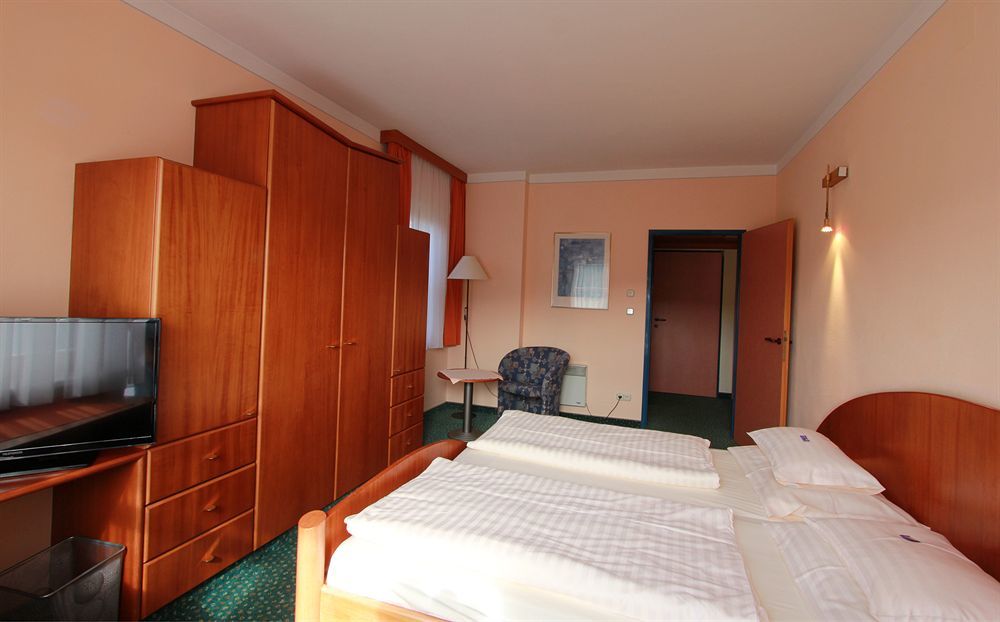 Vitalhotel Krainz Лойперсдорф бай Фюрстенфелд Екстериор снимка